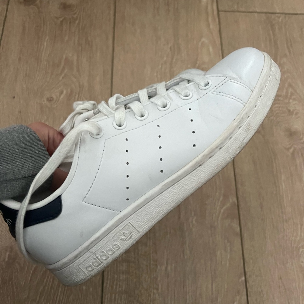 Adidas Stan Smith Women’s 7 (Men’s 6)